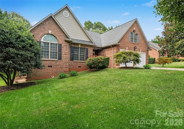 Photo 2 of Single family home for sale at 1085 Merrywood Dr, Newton, NC 28658 | MLS# 4424263 | Listing updated on 2026-09-26