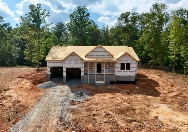 Photo 3 of Single family home for sale at 2439 Kimberly Ave, Morganton, NC 28655 | MLS# 4424270 | Listing updated on 2026-09-15