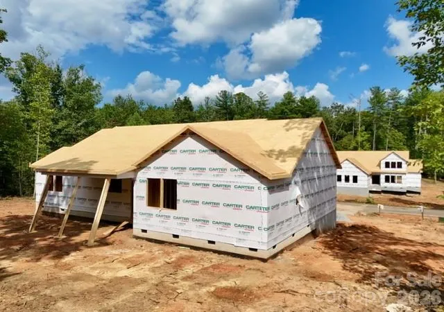 Photo 9 of Single family home for sale at 2439 Kimberly Ave, Morganton, NC 28655 | MLS# 4424270 | Listing updated on 2026-09-15