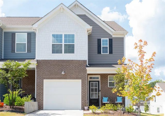 Photo 2 of Townhouse for sale at 6016 Chelsea Oaks Ridge, Fort Mill, SC 29708 | MLS# 4424273 | Listing updated on 2026-09-17