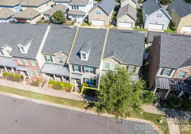 Photo 2 of Townhouse for sale at 1231 Assembly St, Belmont, NC 28012 | MLS# 4424275 | Listing updated on 2026-09-15