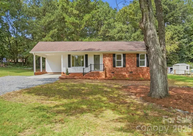 Photo 2 of Single family home for sale at 117 Boundary Rd, Oakboro, NC 28129 | MLS# 4424286 | Listing updated on 2026-10-02