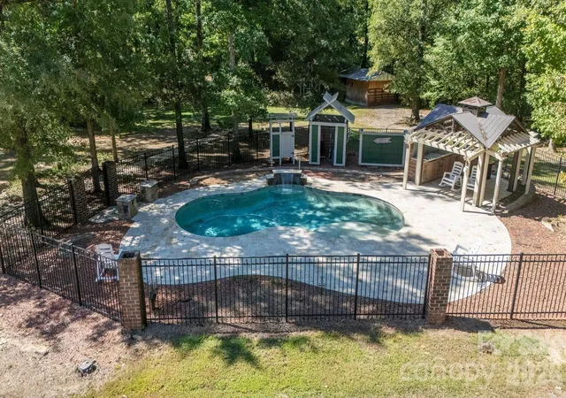 Photo 2 of Single family home for sale at 1517 Helms Short Cut Rd, Monroe, NC 28112 | MLS# 4424290 | Listing updated on 2026-10-02