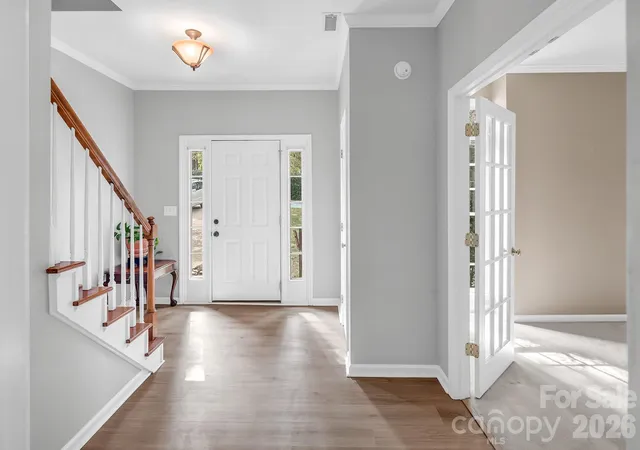 Photo 3 of Single family home for sale at 5016 Hickory Lake Ln, Matthews, NC 28105 | MLS# 4424293 | Listing updated on 2026-09-18