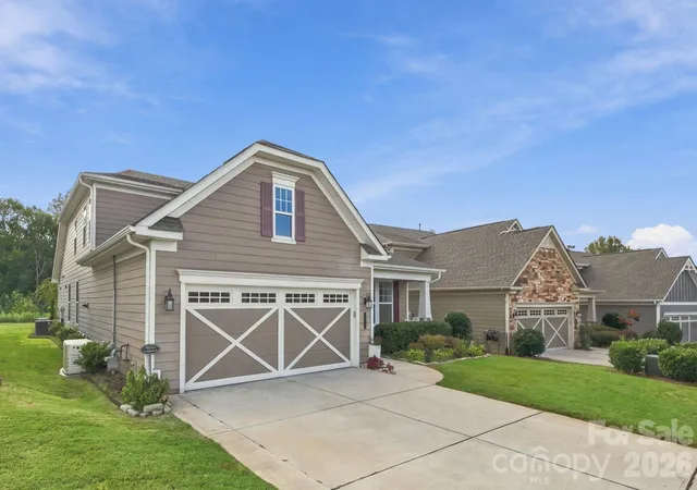 Photo 2 of Single family home for sale at 8407 Festival Way, Charlotte, NC 28215 | MLS# 4424294 | Listing updated on 2026-10-07