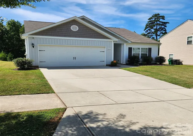 Single family home for sale at 8623 Ballard Hills Ct, Charlotte, NC 28215 | MLS# 4424301