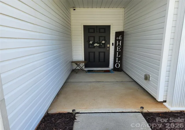 Photo 1 of Single family home for sale at 8623 Ballard Hills Ct, Charlotte, NC 28215 | MLS# 4424301 | Listing updated on 2026-09-15