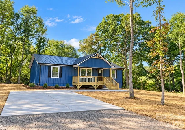Single family home for sale at 1200 Matthews Pond Dr, Morganton, NC 28655 | MLS# 4424308