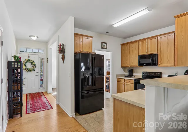 Photo 3 of Single family home for sale at 73 Foxtail Ct, Hendersonville, NC 28792 | MLS# 4424320 | Listing updated on 2026-09-15