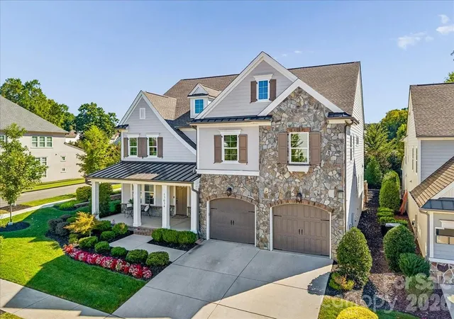Photo 2 of Single family home for sale at 13634 Huntson Park Ln, Huntersville, NC 28078 | MLS# 4424324 | Listing updated on 2026-09-30