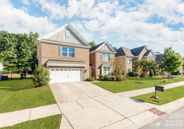 Photo 3 of Single family home for sale at 4856 Pepper Dr, Harrisburg, NC 28075 | MLS# 4424327 | Listing updated on 2026-10-08