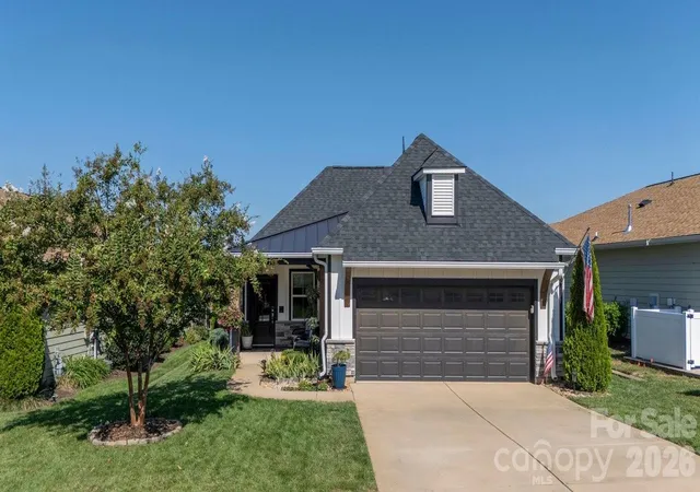Photo 2 of Single family home for sale at 6249 Raven Rock Dr, Denver, NC 28037 | MLS# 4424337 | Listing updated on 2026-09-20