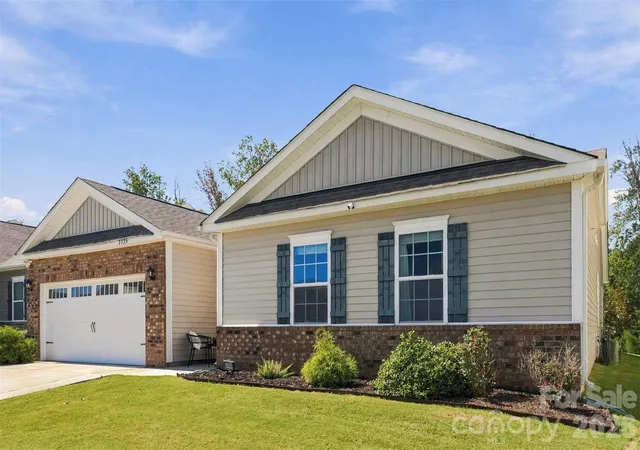 Photo 3 of Single family home for sale at 7735 Stonehouse Dr, Gastonia, NC 28056 | MLS# 4424340 | Listing updated on 2026-09-20