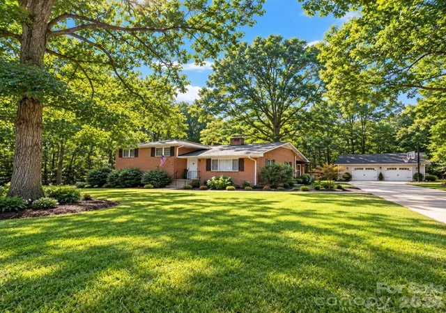 Photo 1 of Single family home for sale at 250 Roberta Rd Sw, Concord, NC 28027 | MLS# 4424352 | Listing updated on 2026-10-07