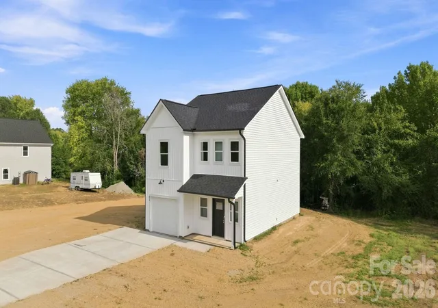 Photo 3 of Single family home for sale at 673 Hazel Blakeney Rd, Pageland, SC 29728 | MLS# 4424355 | Listing updated on 2026-09-24