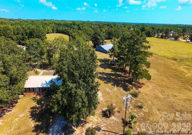 Photo 4 of Single family home for sale at 1467 Airport Rd, Pageland, SC 29728 | MLS# 4424359 | Listing updated on 2026-09-25