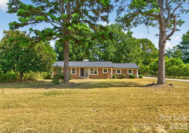 Photo 2 of Single family home for sale at 4522 Pleasant Grv Rd, Waxhaw, NC 28173 | MLS# 4424360 | Listing updated on 2026-09-30