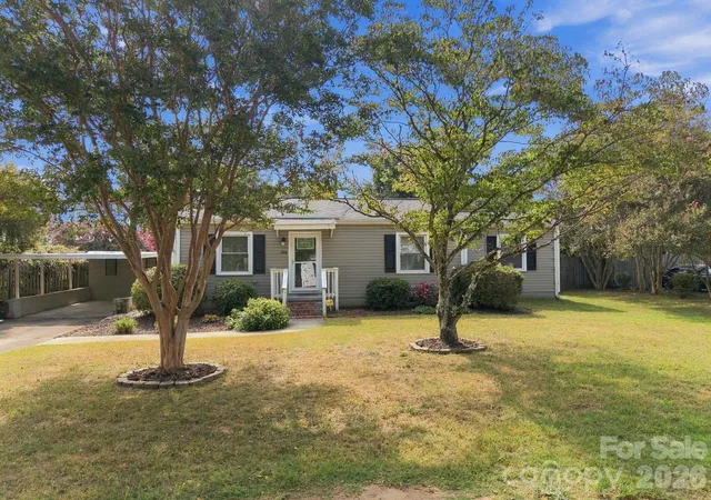 Photo 1 of Single family home for sale at 208 Faile St, Fort Mill, SC 29715 | MLS# 4424368 | Listing updated on 2026-09-22