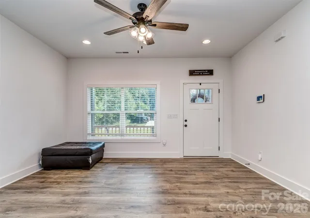 Photo 3 of Single family home for sale at 294 Bluegill Ln, Statesville, NC 28625 | MLS# 4424372 | Listing updated on 2026-09-23