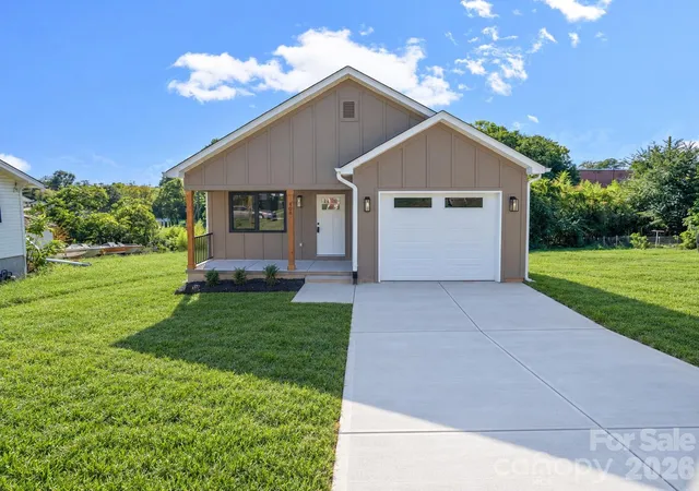 Photo 1 of Single family home for sale at 308 N Caldwell Ave, Newton, NC 28658 | MLS# 4424380 | Listing updated on 2026-09-15
