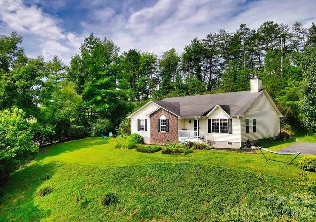 Photo 2 of Single family home for sale at 1798 New Stock Rd, Weaverville, NC 28787 | MLS# 4424383 | Listing updated on 2026-09-15