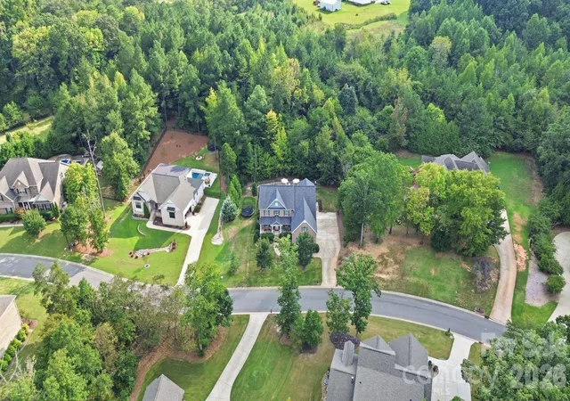 Photo 3 of Single family home for sale at 612 Highland Ridge Point, Clover, SC 29710 | MLS# 4424384 | Listing updated on 2026-09-24