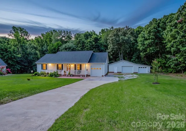 Photo 2 of Sale Pending at 231 Proctor Dr, Salisbury, NC 28147 | MLS# 4424396 | Listing updated on 2026-10-14