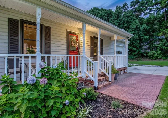 Photo 3 of Sale Pending at 231 Proctor Dr, Salisbury, NC 28147 | MLS# 4424396 | Listing updated on 2026-10-14