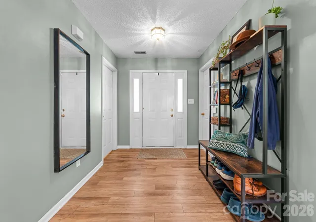 Photo 3 of Single family home for sale at 5204 Ashie Ave, Matthews, NC 28104 | MLS# 4424402 | Listing updated on 2026-10-01
