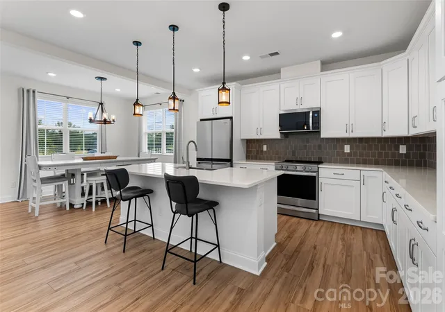 Photo 4 of Single family home for sale at 809 Terra Dr, Fort Mill, SC 29708 | MLS# 4424406 | Listing updated on 2026-09-17