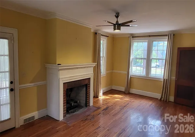 Photo 2 of Single family home for sale at 504 Chesterfield Ave, Lancaster, SC 29720 | MLS# 4424408 | Listing updated on 2026-09-23
