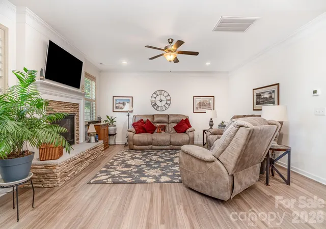 Photo 4 of Single family home for sale at 2010 Knocktree Dr, Indian Trail, NC 28079 | MLS# 4424411 | Listing updated on 2026-09-17