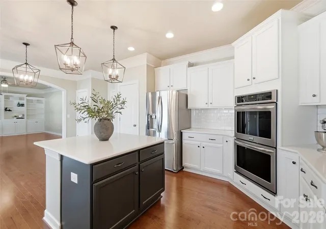 Photo 2 of Single family home for sale at 10038 Travertine Trl, Davidson, NC 28036 | MLS# 4424425 | Listing updated on 2026-09-28