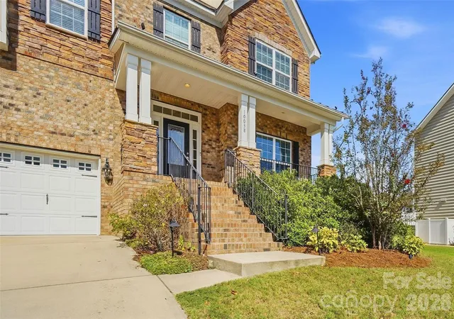 Photo 3 of Single family home for sale at 10038 Travertine Trl, Davidson, NC 28036 | MLS# 4424425 | Listing updated on 2026-09-28
