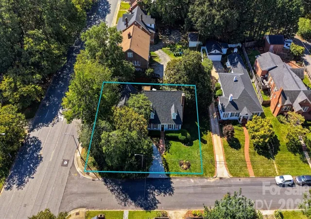 Photo 3 of Sale Pending at 114 6th Avenue Ne, Hickory, NC 28601 | MLS# 4424432 | Listing updated on 2026-09-21