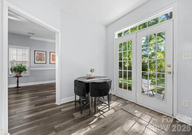 Photo 4 of Single family home for sale at 5520 Waverly Lynn Ln, Charlotte, NC 28269 | MLS# 4424437 | Listing updated on 2026-10-03