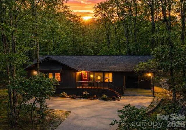 Photo 1 of Single family home for sale at 417 Soquili Dr, Brevard, NC 28712 | MLS# 4424446 | Listing updated on 2026-09-19
