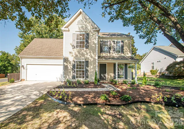 Single family home for sale at 5101 Ashie Ave, Matthews, NC 28104 | MLS# 4424455