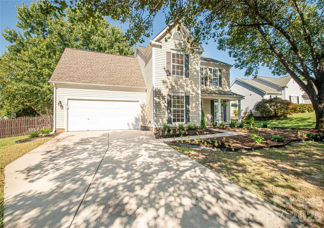 Photo 1 of Single family home for sale at 5101 Ashie Ave, Matthews, NC 28104 | MLS# 4424455 | Listing updated on 2026-10-03