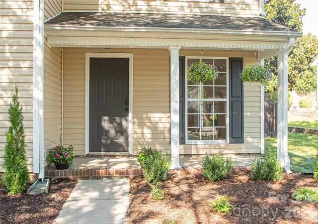 Photo 2 of Single family home for sale at 5101 Ashie Ave, Matthews, NC 28104 | MLS# 4424455 | Listing updated on 2026-10-03