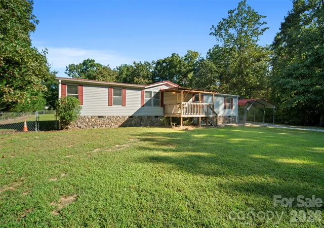 Photo 3 of Single family home for sale at 2089 Bison Trl, Maiden, NC 28650 | MLS# 4424457 | Listing updated on 2026-09-23