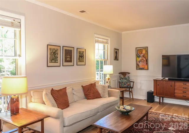 Photo 3 of Sale Pending at 500 Laurel Frk Dr, Matthews, NC 28105 | MLS# 4424461 | Listing updated on 2026-09-29
