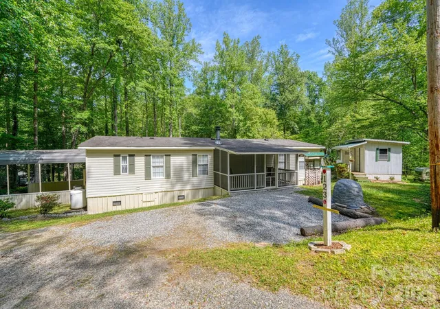 Photo 2 of Single family home for sale at 123 Little Rock Way, Mill Spring, NC 28756 | MLS# 4424479 | Listing updated on 2026-09-17