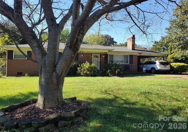Photo 1 of Single family home for sale at 596 Georgia Ave, Statesville, NC 28677 | MLS# 4424491 | Listing updated on 2026-09-26