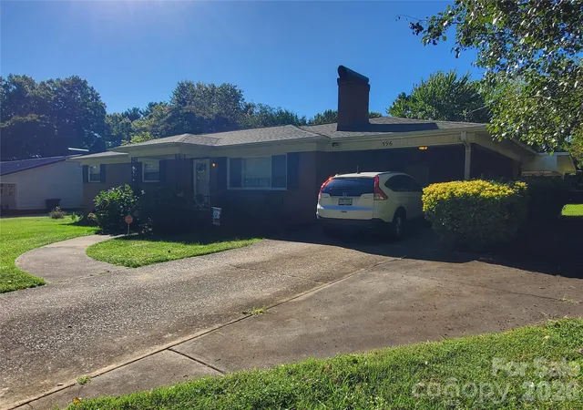 Photo 3 of Single family home for sale at 596 Georgia Ave, Statesville, NC 28677 | MLS# 4424491 | Listing updated on 2026-09-26