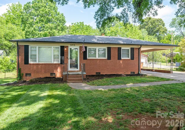 Photo 1 of Single family home for sale at 2173 Dale Ave, Lincolnton, NC 28092 | MLS# 4424496 | Listing updated on 2026-09-19