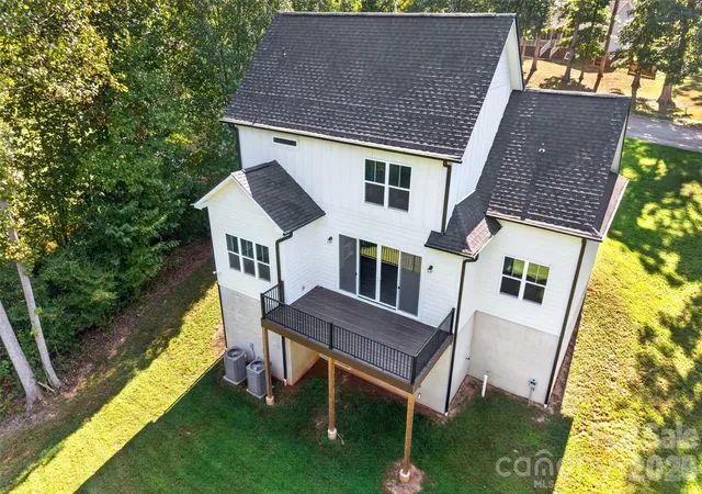 Photo 4 of Single family home for sale at 229 Shenandoah Loop, Troutman, NC 28166 | MLS# 4424499 | Listing updated on 2026-09-29