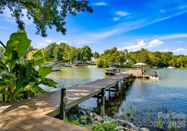 Photo 1 of Single family home for sale at 8172 Malibu Pointe Ln, Denver, NC 28037 | MLS# 4424504 | Listing updated on 2026-10-05