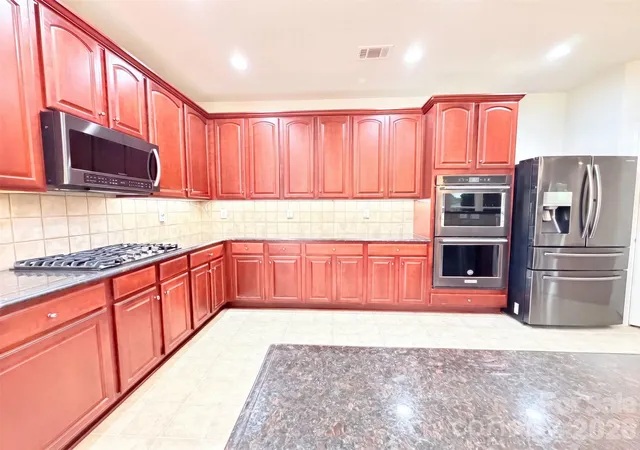 Photo 2 of Single family home for sale at 14903 Superior St, Charlotte, NC 28273 | MLS# 4424506 | Listing updated on 2026-09-22