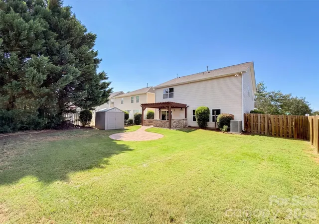 Photo 4 of Single family home for sale at 14903 Superior St, Charlotte, NC 28273 | MLS# 4424506 | Listing updated on 2026-09-22